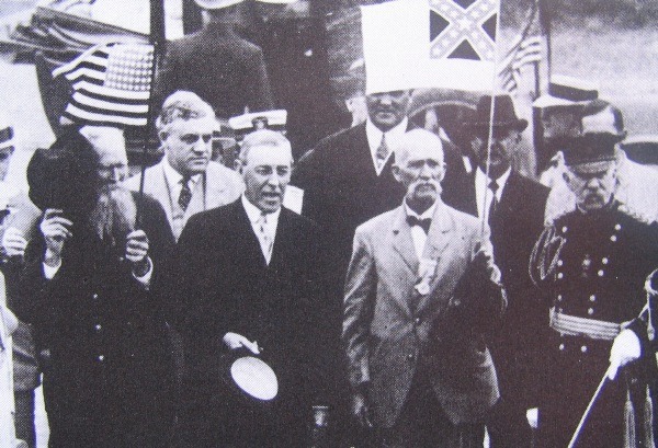 11215829_10202999879476713_4215460306754287863_n